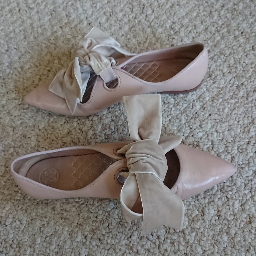 Tory Burch Clara Mules Bow Heel in nude/blush size 7